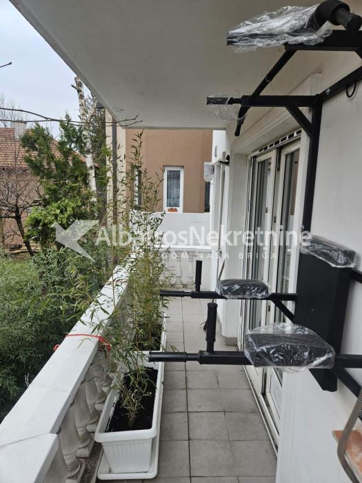 Lux kuca kod Olimpa Zvezdara 217m2