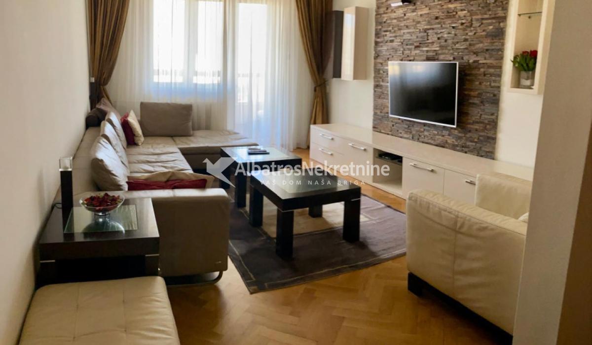 Cetvorosoban 82m2 moderan Stari Merkator Retenzije