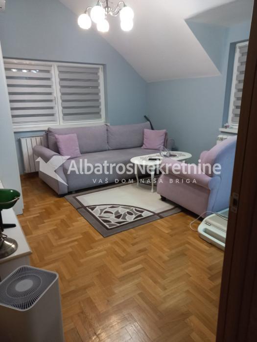 Predivan mali stan Na Zvezdari