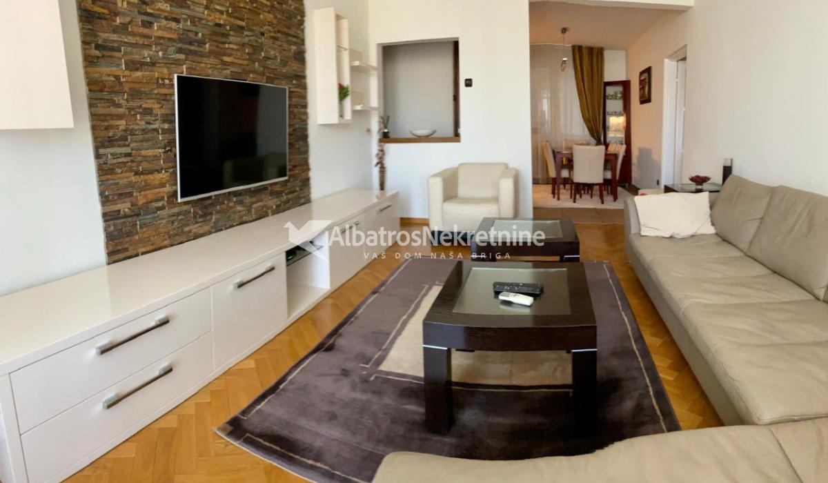 Cetvorosoban 82m2 moderan Stari Merkator Retenzije