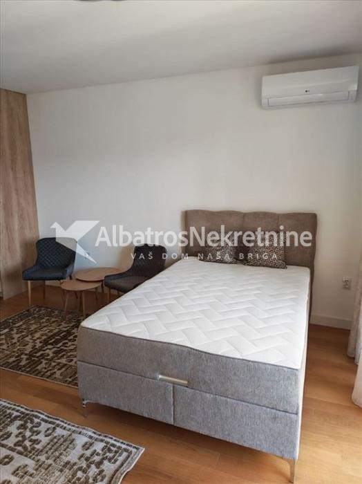 Lion, Zvezdara, lux novogradnja