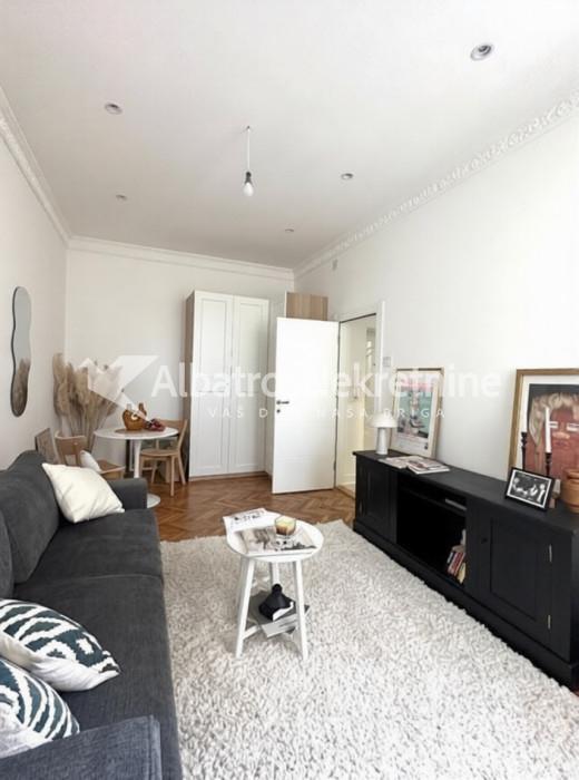 Lux centar salonac u francuskom stilu, renovirano