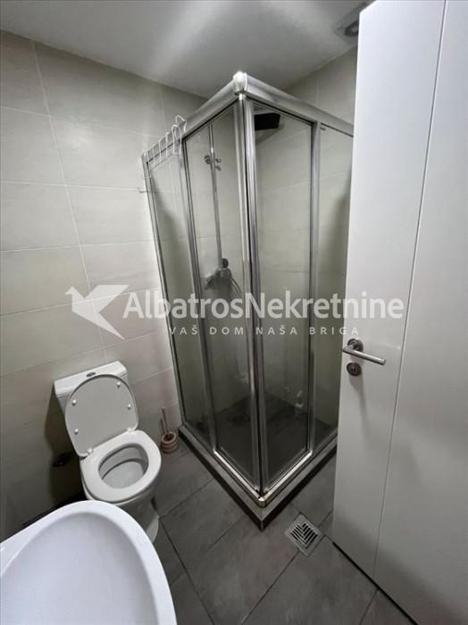 Zvezdara, Vukov spomenik, lux novogradnja