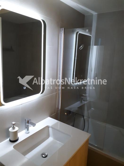 BW Vista, luksuzan dvosoban stan sa garažom