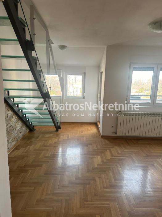 Zemun-Prazan stan