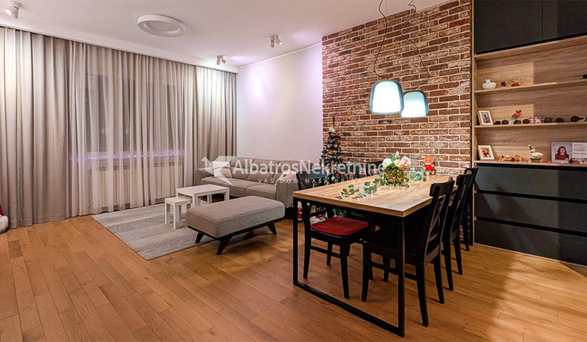 Kompletno renoviran stan – pešačka zona, Uskočka