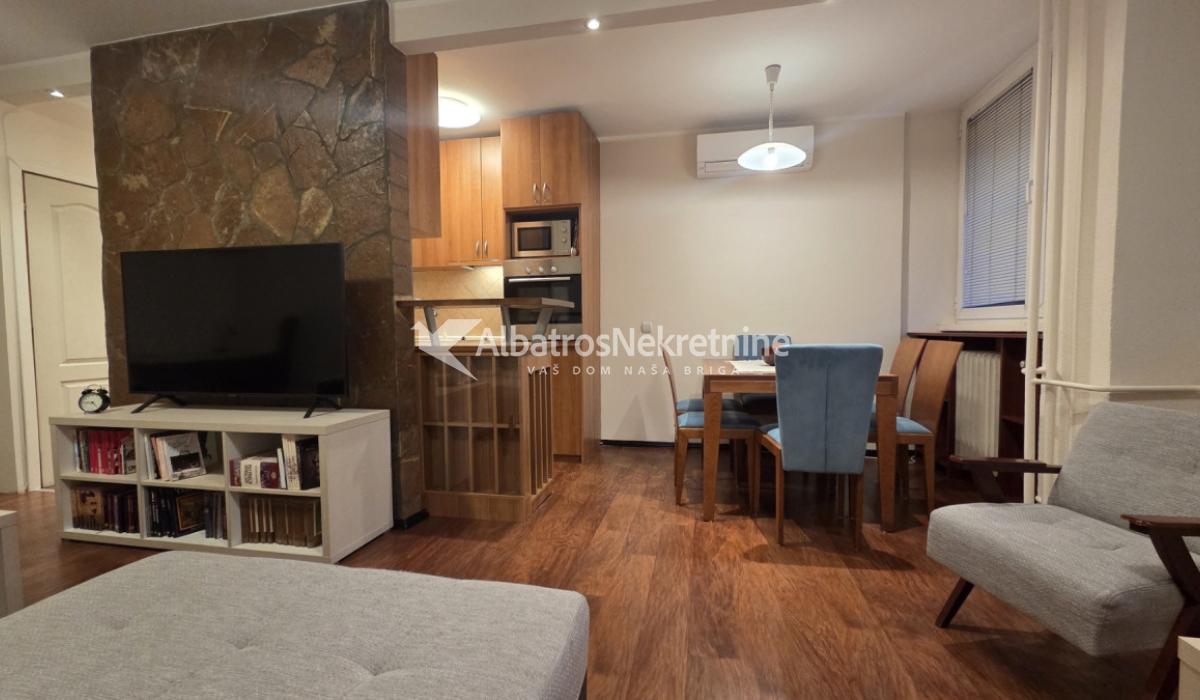 Namešten 2.0 stan Blok 21