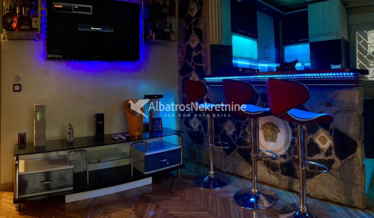 Stan Lux versaci stil 57m2 Karaburma