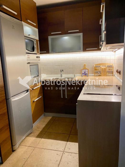 Cetvorosoban 82m2 moderan Stari Merkator Retenzije