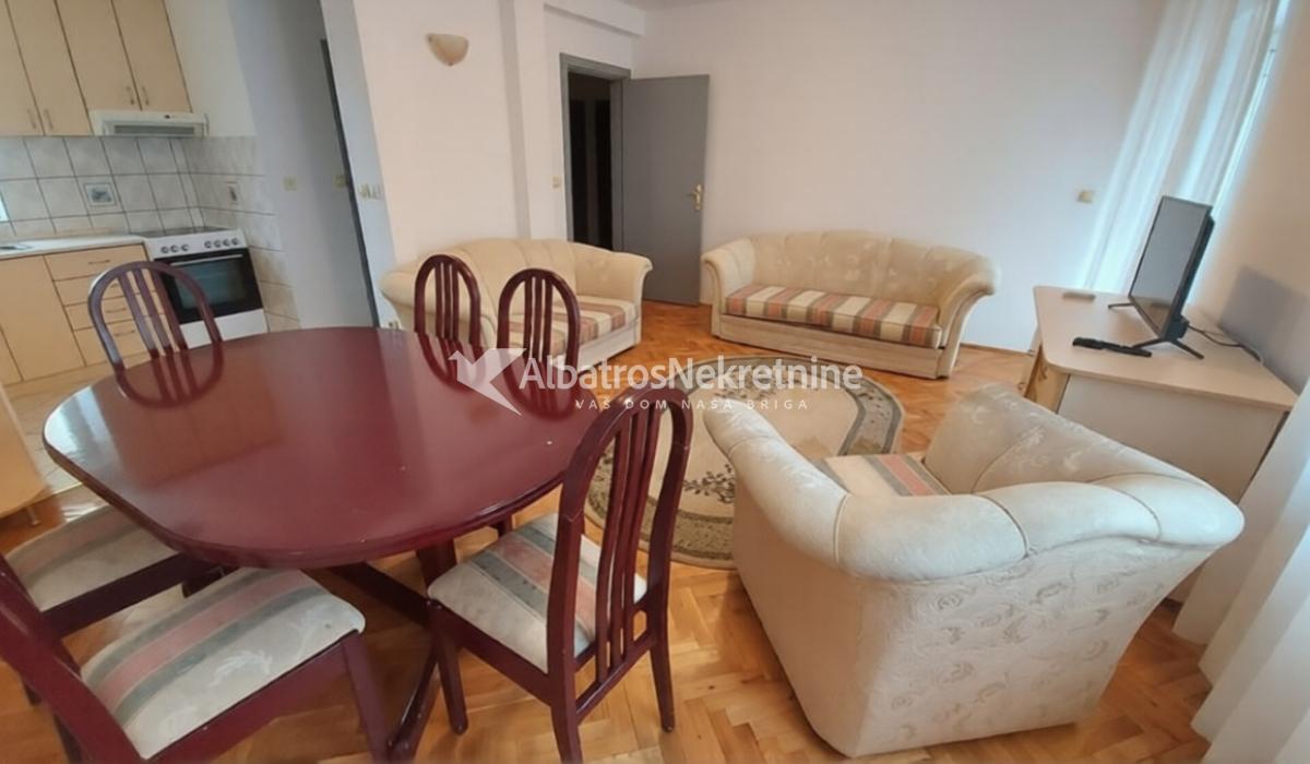 LION - stan sa 3 zasebne sobe - 80m2