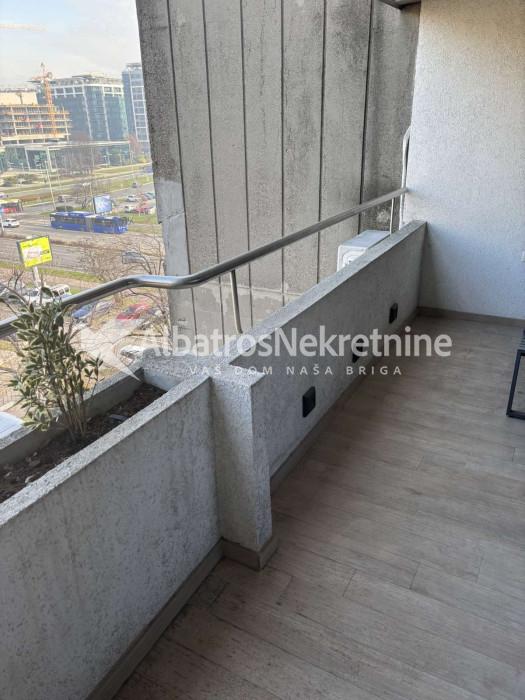 Blok 22, Sava centar, luksuzan, garaza, sve novo