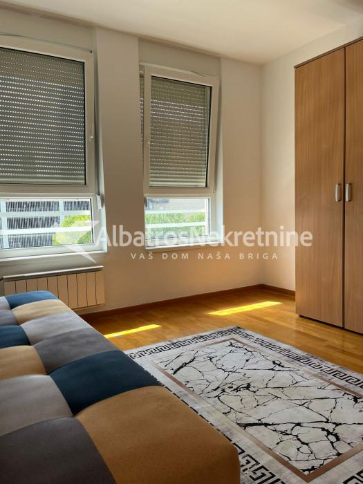 Dvosoban stan 60 m² polunamešten - Belvil Blok 67