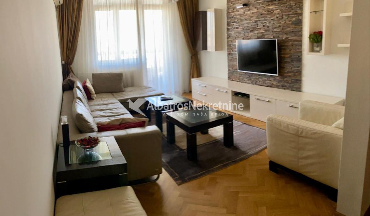 Cetvorosoban 82m2 moderan Stari Merkator Retenzije