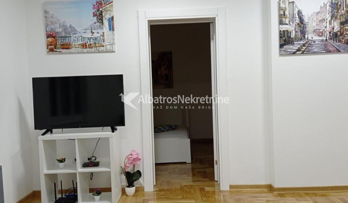 Vračar, Neimar, 74m2, II, 3.0