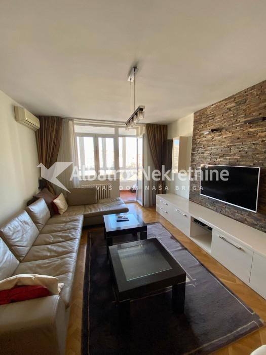 Cetvorosoban 82m2 moderan Stari Merkator Retenzije