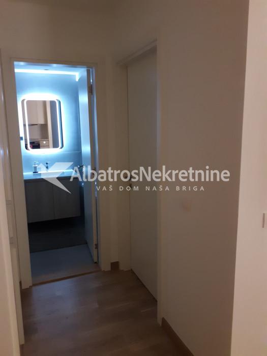 BW Vista, luksuzan dvosoban stan sa garažom