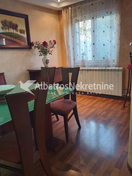 Lux stan u Zemunu, teretana, garaza, izdavanje