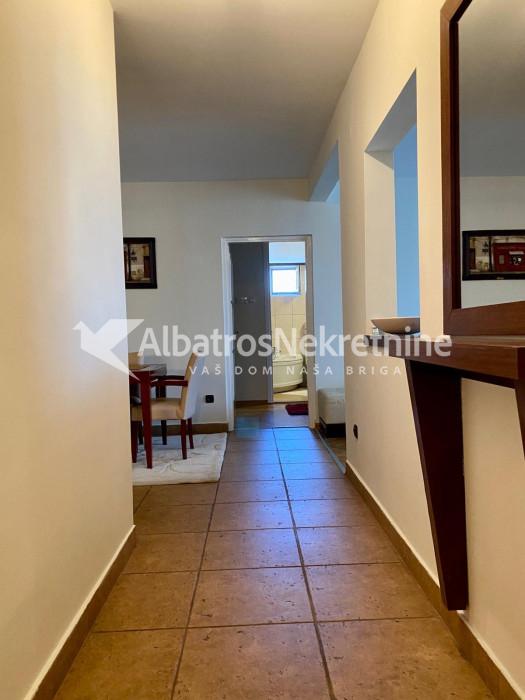Cetvorosoban 82m2 moderan Stari Merkator Retenzije